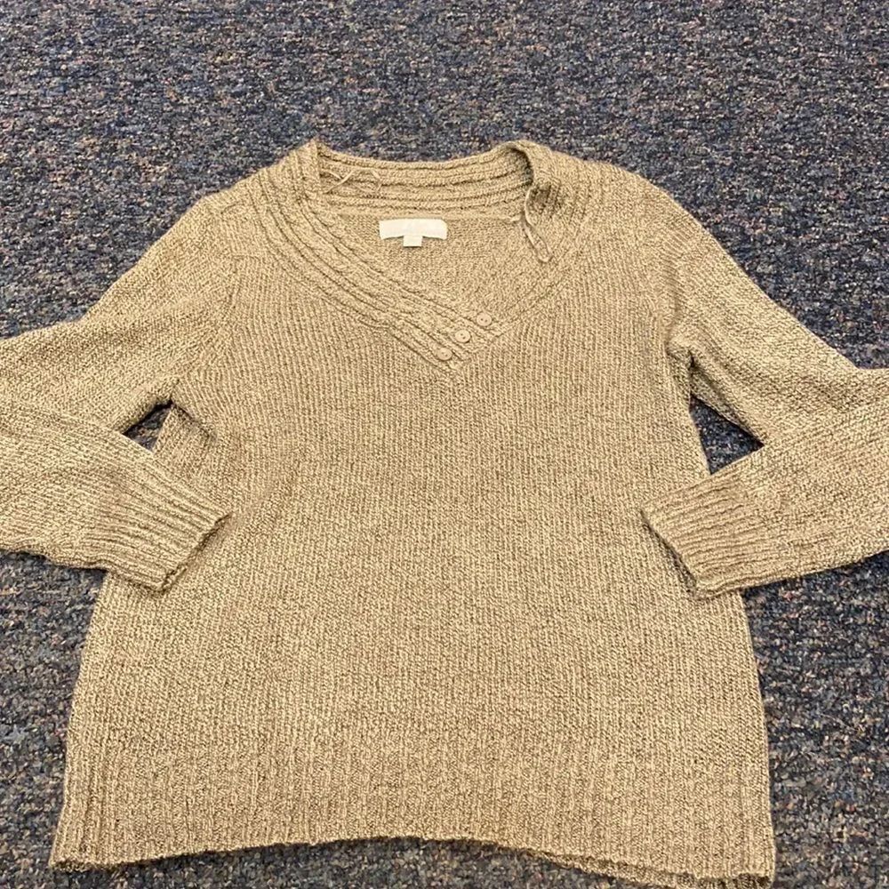 Carolyn Taylor Button Decorated sweater sz. L